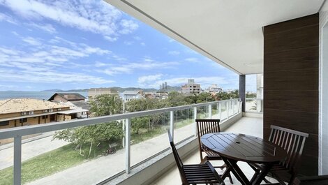 196 - Beautiful 3 bedroom apartment in Praia de Mariscal