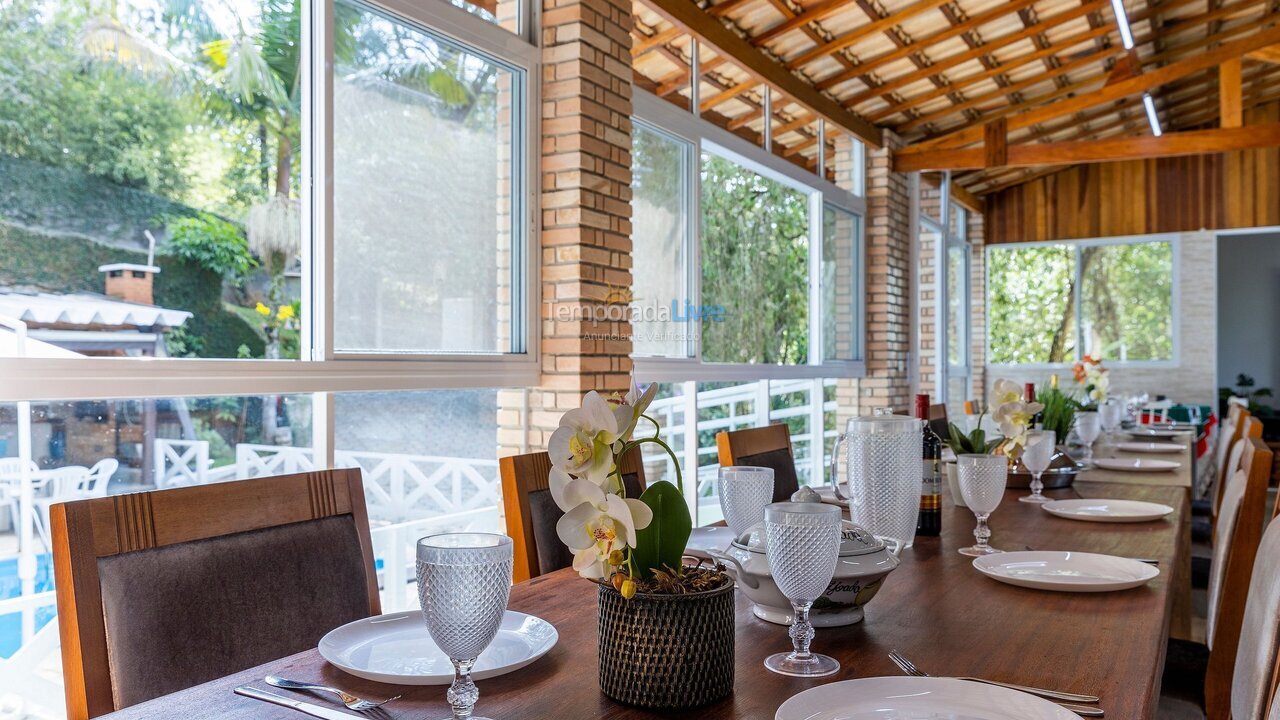 Casa para alquiler de vacaciones em Mairiporã (Condomínio Jardins 5 Lagos de Santa Maria)