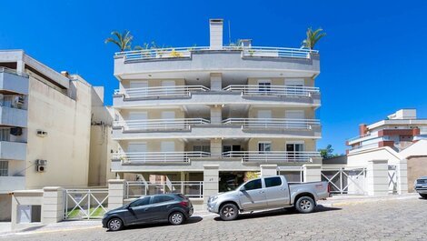Excellent 3 bedroom apartment 70 meters from the MAR in Bombas...