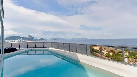 Wonderful penthouse with 5 suites with postcard views