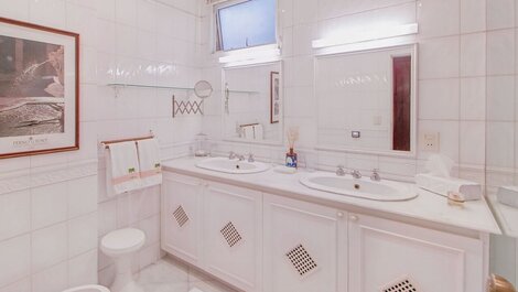 Apartamento com vista para o mar e 2 quartos para alugar em Ipanema