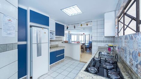 MARAVILLOSA CASA JUNTO AL MAR CON 5 SUITES, PARA HASTA 15 PERSONAS EN BOMBAS