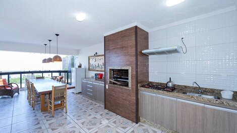 MARAVILLOSA CASA JUNTO AL MAR CON 5 SUITES, PARA HASTA 15 PERSONAS EN BOMBAS