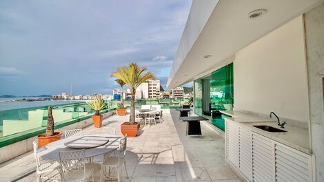 5 bedroom penthouse with sea view in Copacabana