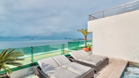 5 bedroom penthouse with sea view in Copacabana