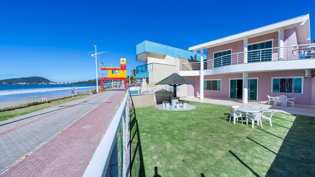 Casa para aluguel de temporada em Bombinhas (Praia de Bombas)