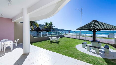 Fabulous House Facing the Sea, 05 rooms for 14 people in Bombas!