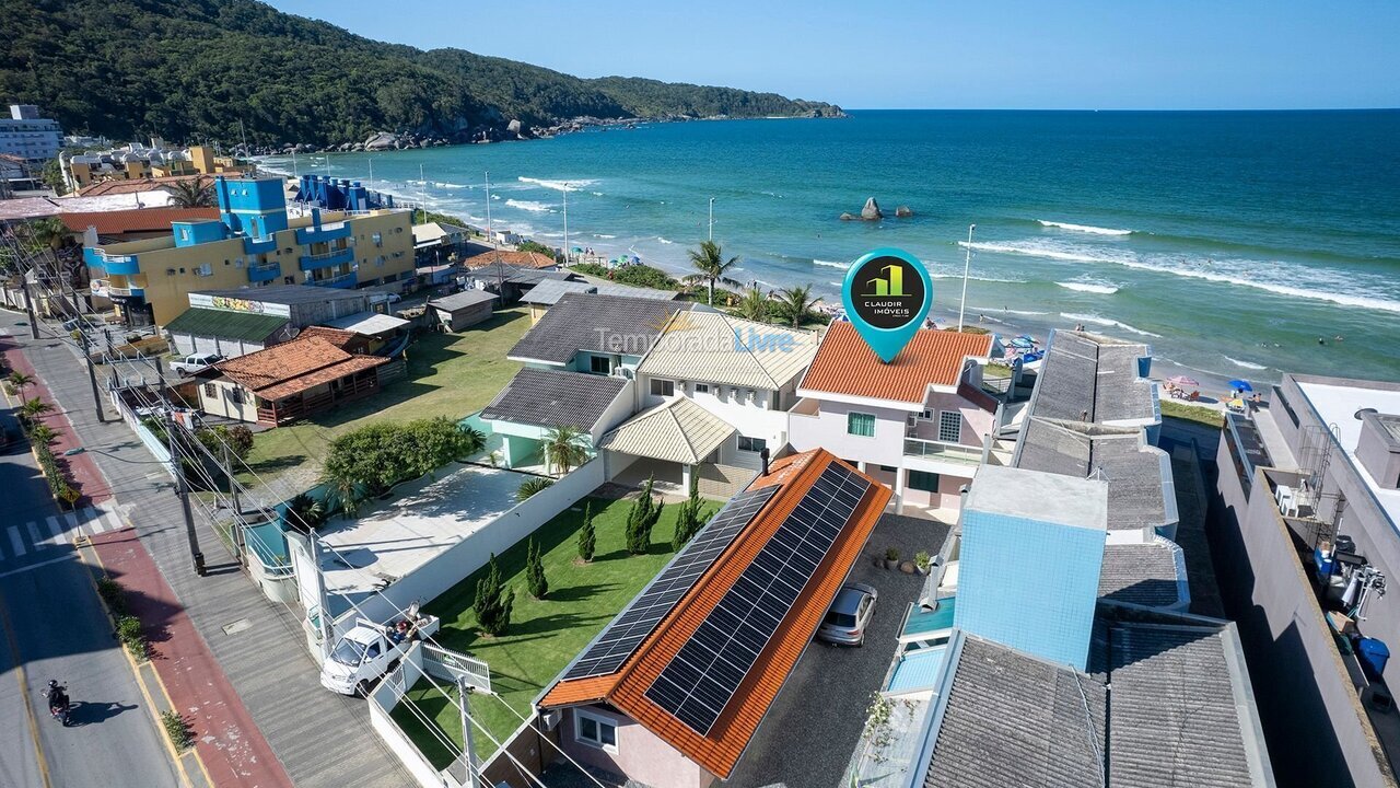 Casa para aluguel de temporada em Bombinhas (Praia de Bombas)