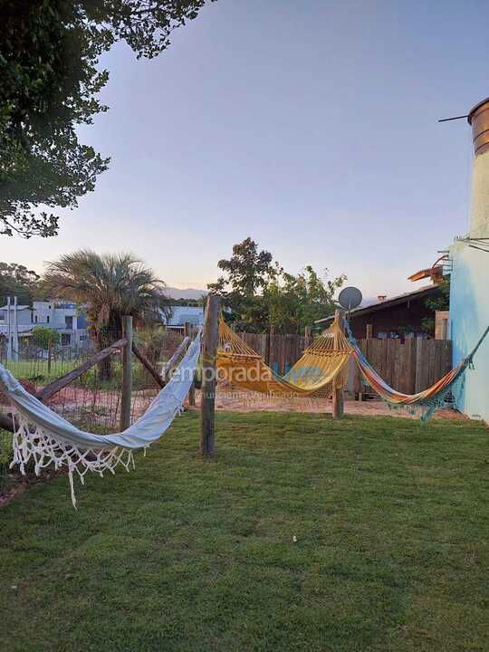 Casa para alquiler de vacaciones em Imbituba (Praia do Rosa)