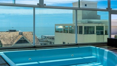 PENTHOUSE WITH PRIVATE SWIMMING POOL