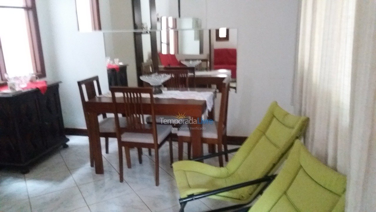 Casa para aluguel de temporada em Niterói (Itaipu)