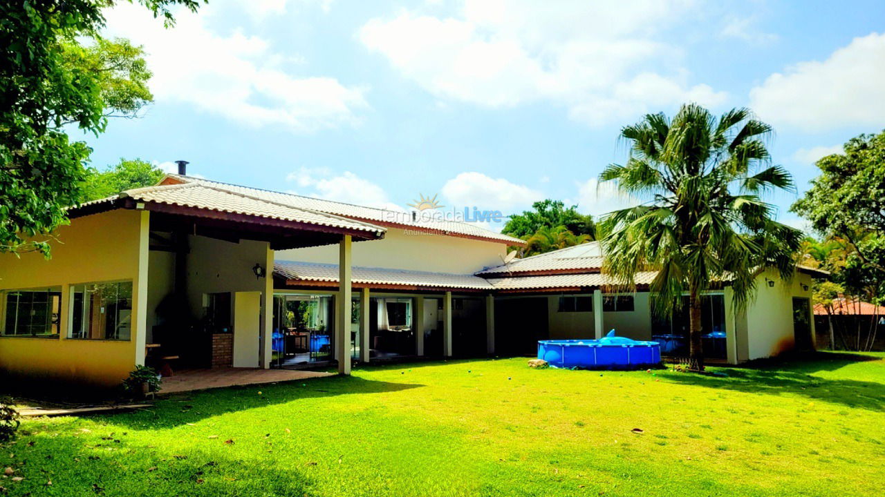 Casa para alquiler de vacaciones em Guararema (Itaoca)