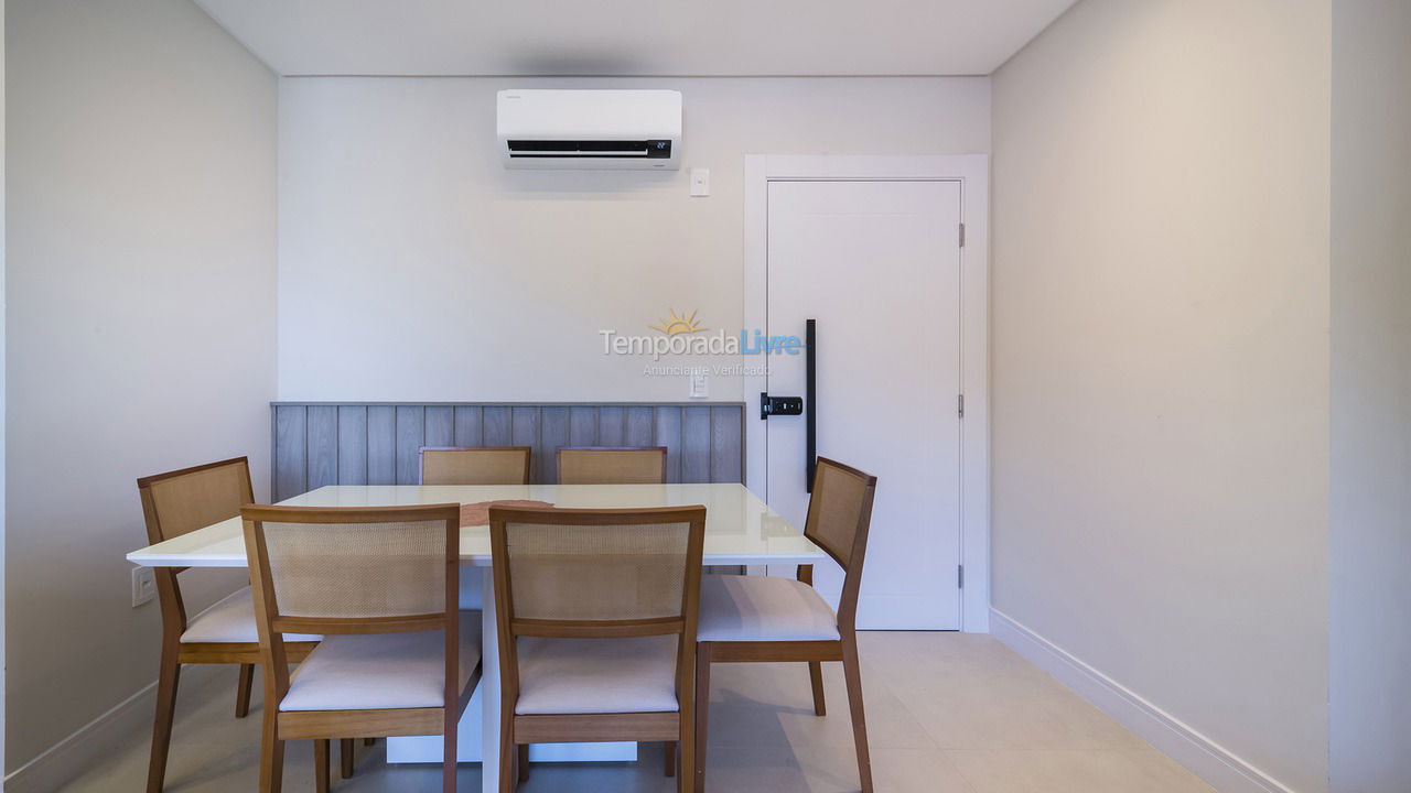 Apartment for vacation rental in Bombinhas (Praia de Bombinhas)