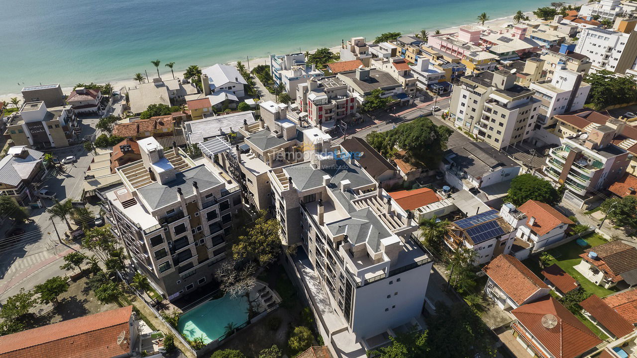 Apartment for vacation rental in Bombinhas (Praia de Bombinhas)