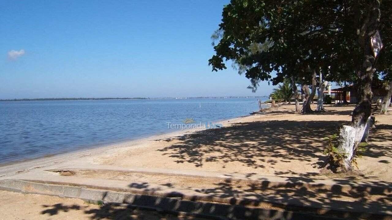 Casa para alquiler de vacaciones em Araruama (Rj Centro)