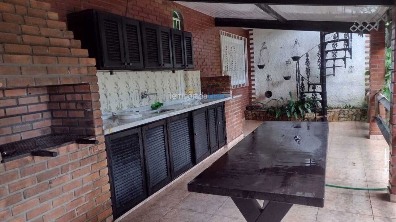 Casa para alquiler de vacaciones em Araruama (Rj Centro)