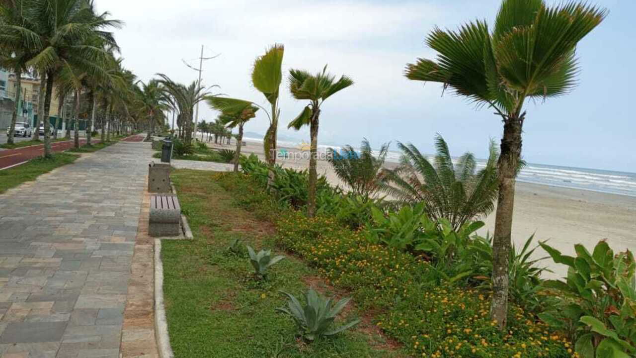 Casa para aluguel de temporada em Praia Grande (Jardim Imperador)