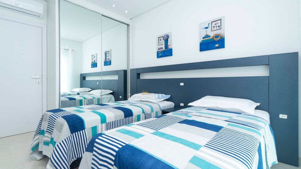 Apartment for vacation rental in Bombinhas (Praia de Bombas)