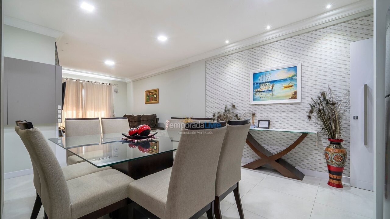 Apartamento para aluguel de temporada em Bombinhas (Praia de Bombas)