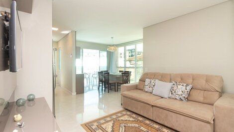 Rent Apartment 3 Suites 80 meters from Praia Bombas