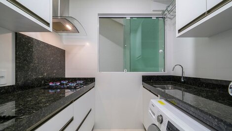 Apartamento 2 quartos sendo 1 suíte 80 metros da praia