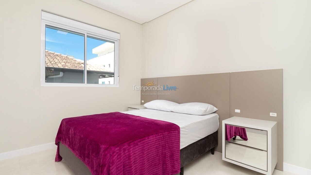 Apartment for vacation rental in Bombinhas (Praia de Bombas)