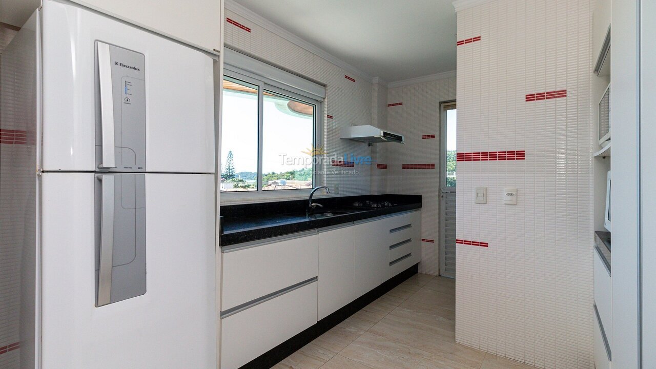 Apartamento para aluguel de temporada em Bombinhas (Praia de Bombas)
