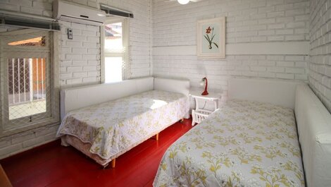 Rental House 4 bedrooms for 10 people | Bombinhas / SC