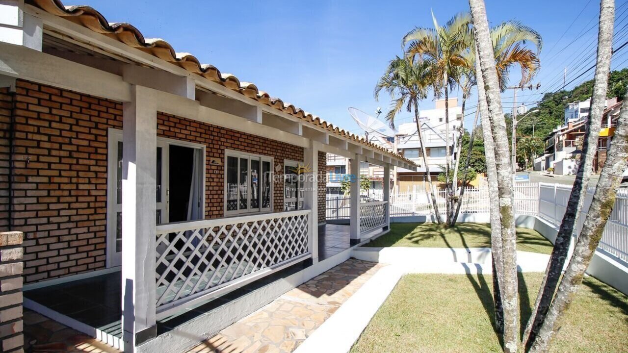 House for vacation rental in Bombinhas (Praia de Bombinhas)
