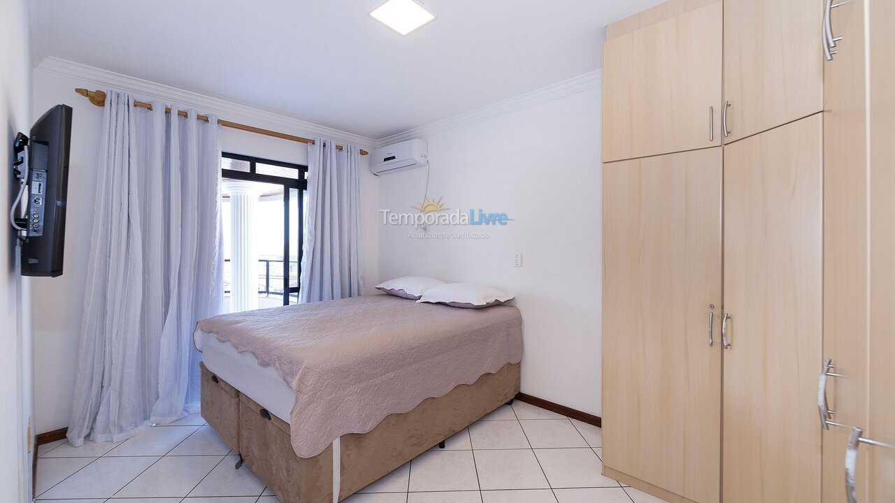 Apartamento para aluguel de temporada em Bombinhas (Praia de Bombas)