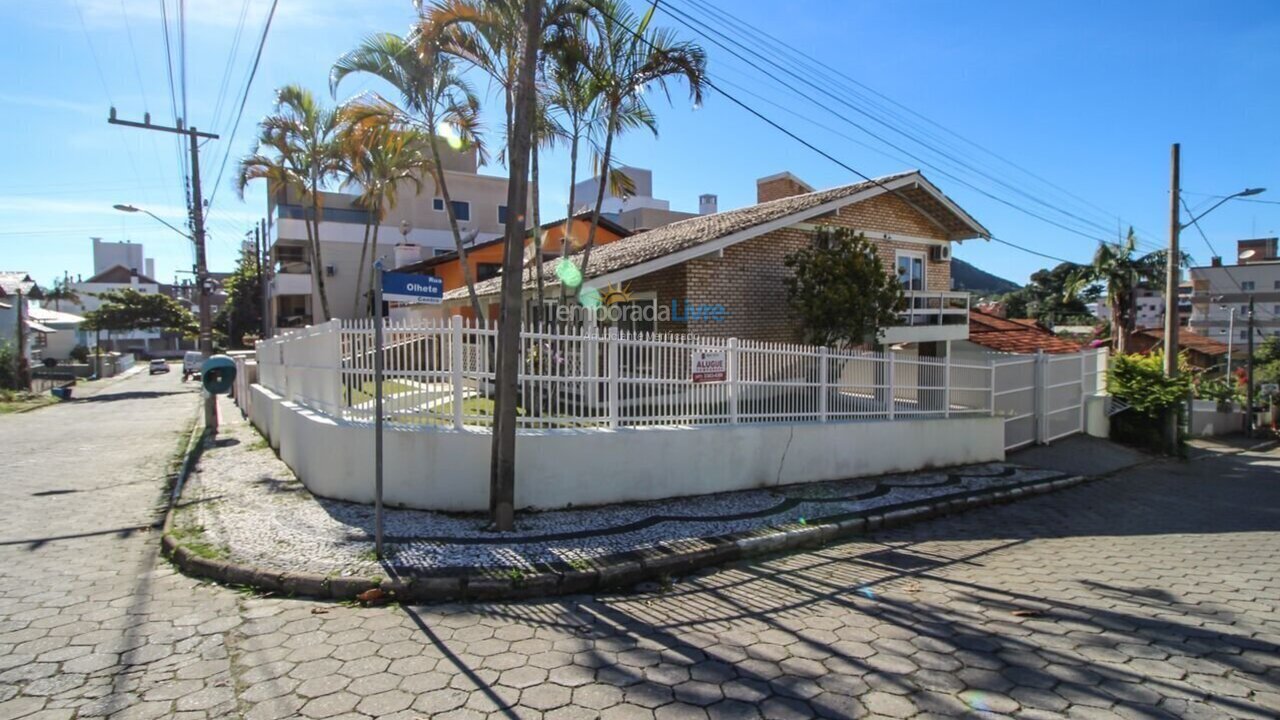 House for vacation rental in Bombinhas (Praia de Bombinhas)