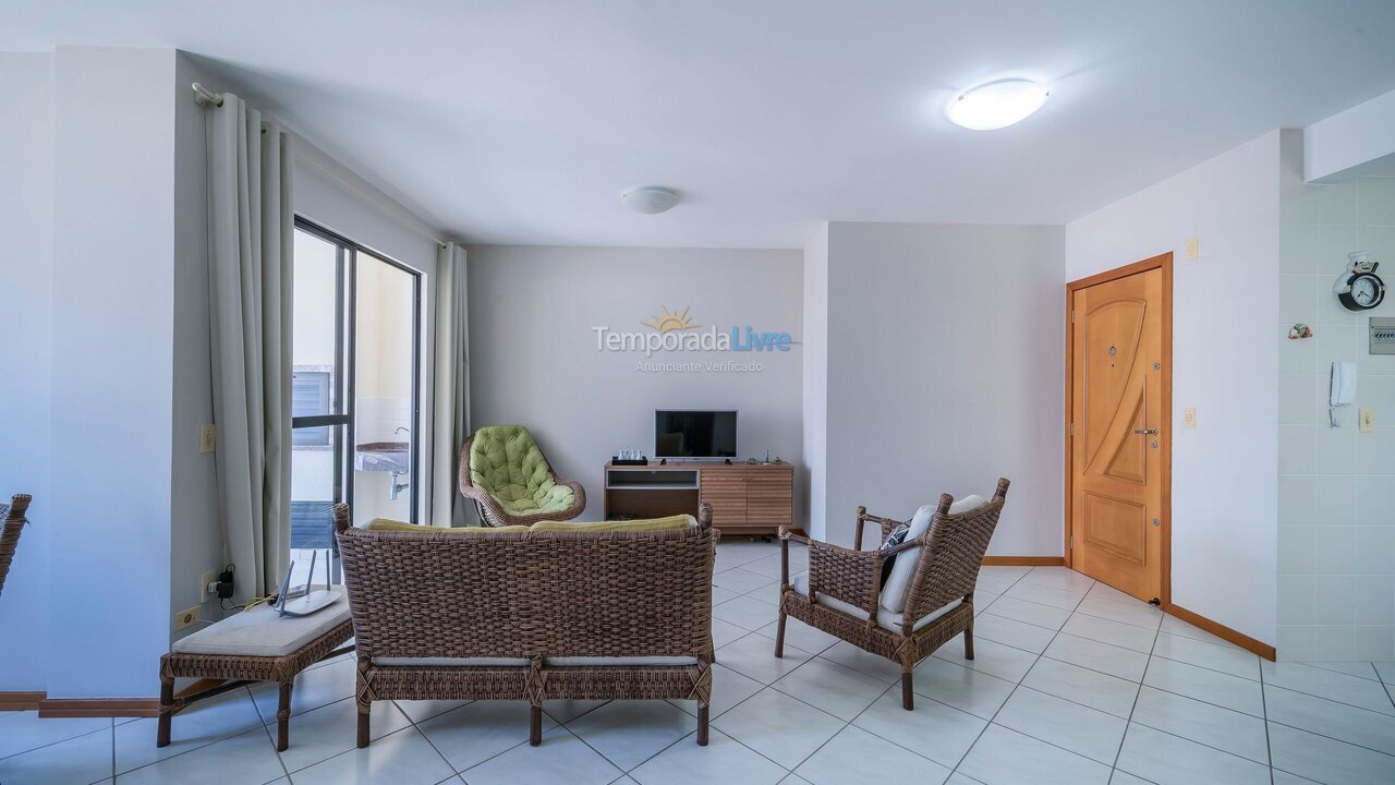 Apartamento para aluguel de temporada em Bombinhas (Praia de Bombas)