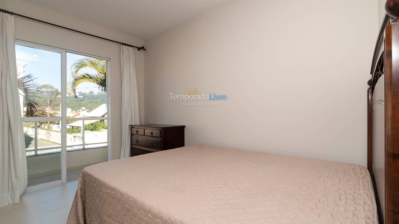 Apartment for vacation rental in Bombinhas (Praia de Bombas)