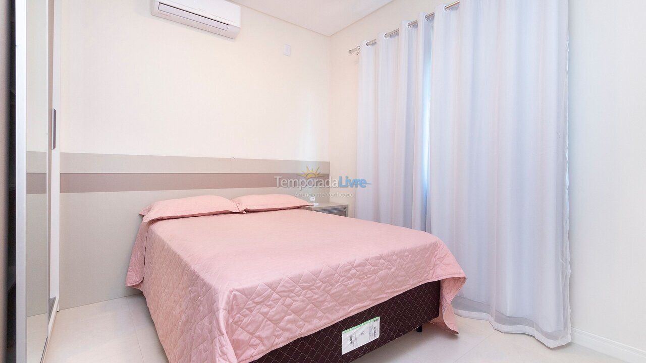 Apartamento para aluguel de temporada em Bombinhas (Praia de Bombas)