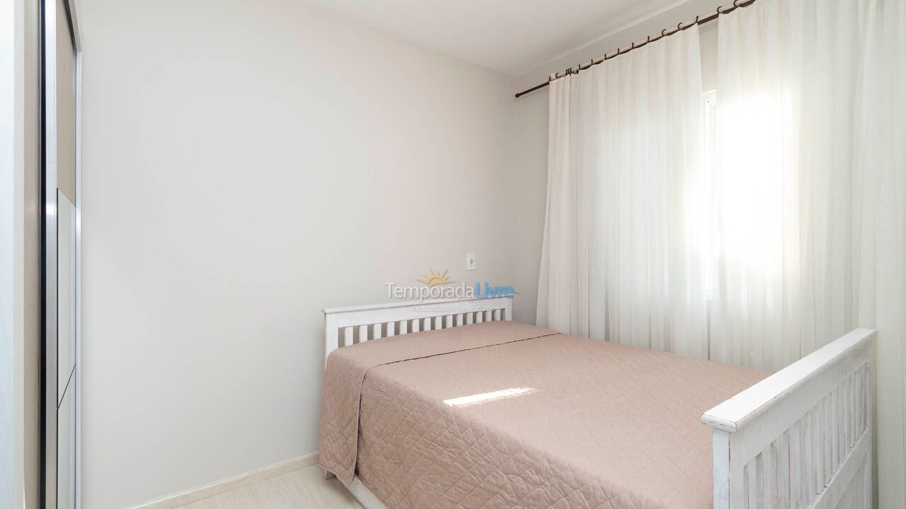 Apartment for vacation rental in Bombinhas (Praia de Bombas)