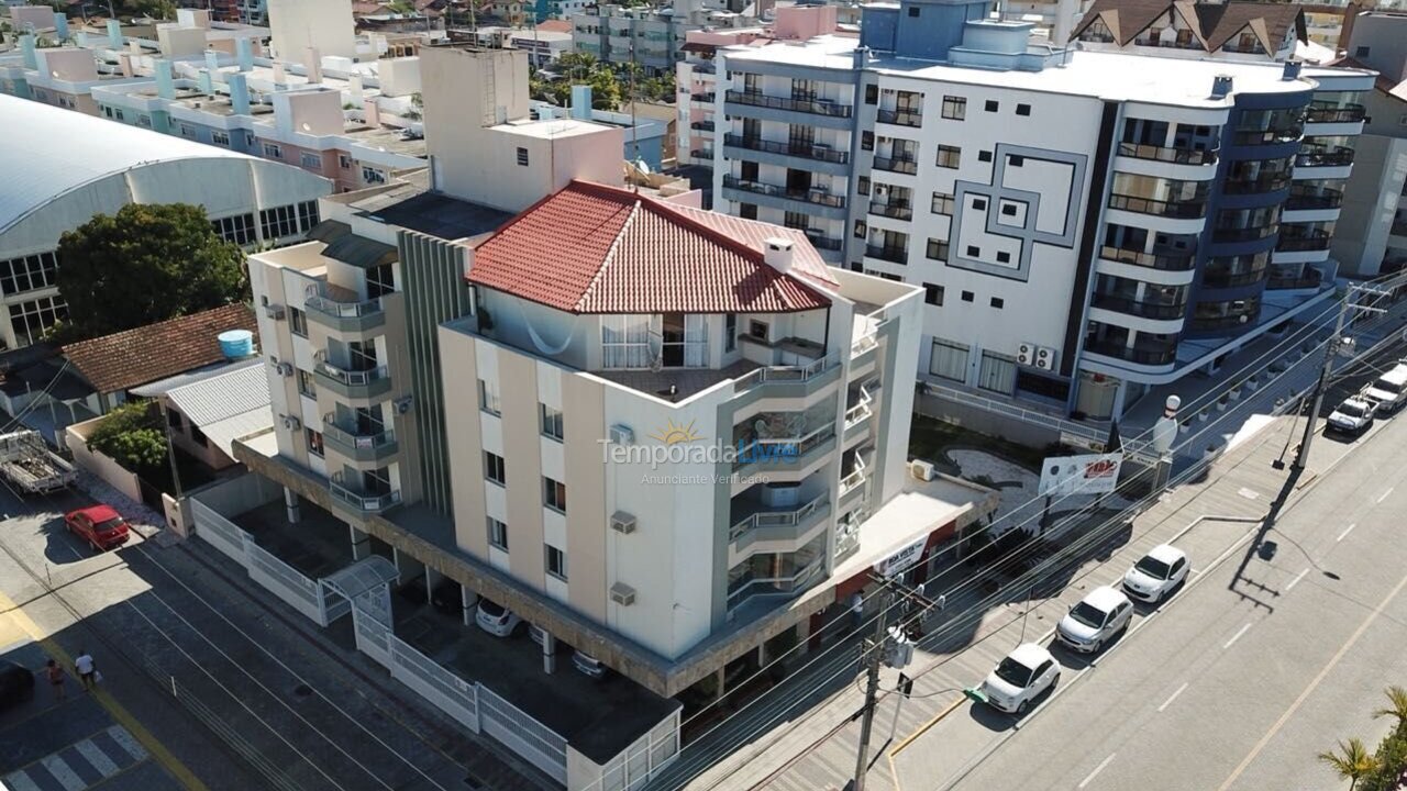 Apartamento para aluguel de temporada em Bombinhas (Praia de Bombas)