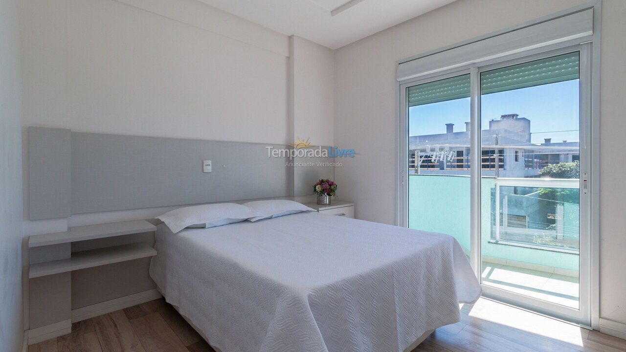 Apartment for vacation rental in Bombinhas (Praia de Bombas)