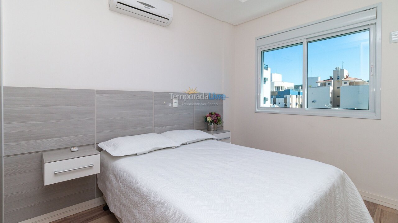 Apartment for vacation rental in Bombinhas (Praia de Bombas)