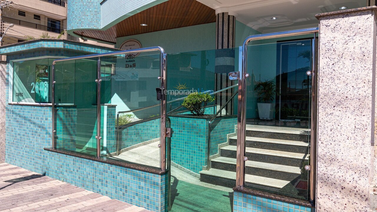 Apartment for vacation rental in Bombinhas (Praia de Bombas)