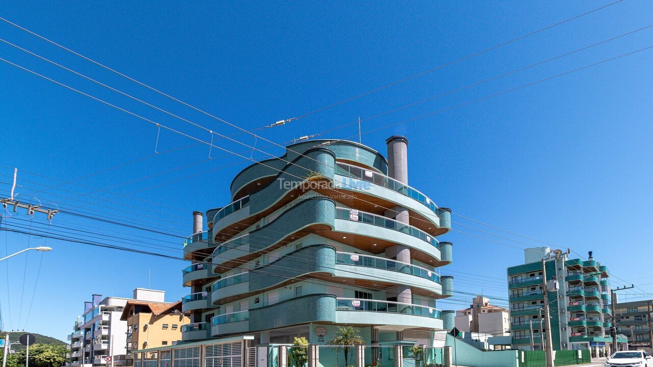 Apartment for vacation rental in Bombinhas (Praia de Bombas)