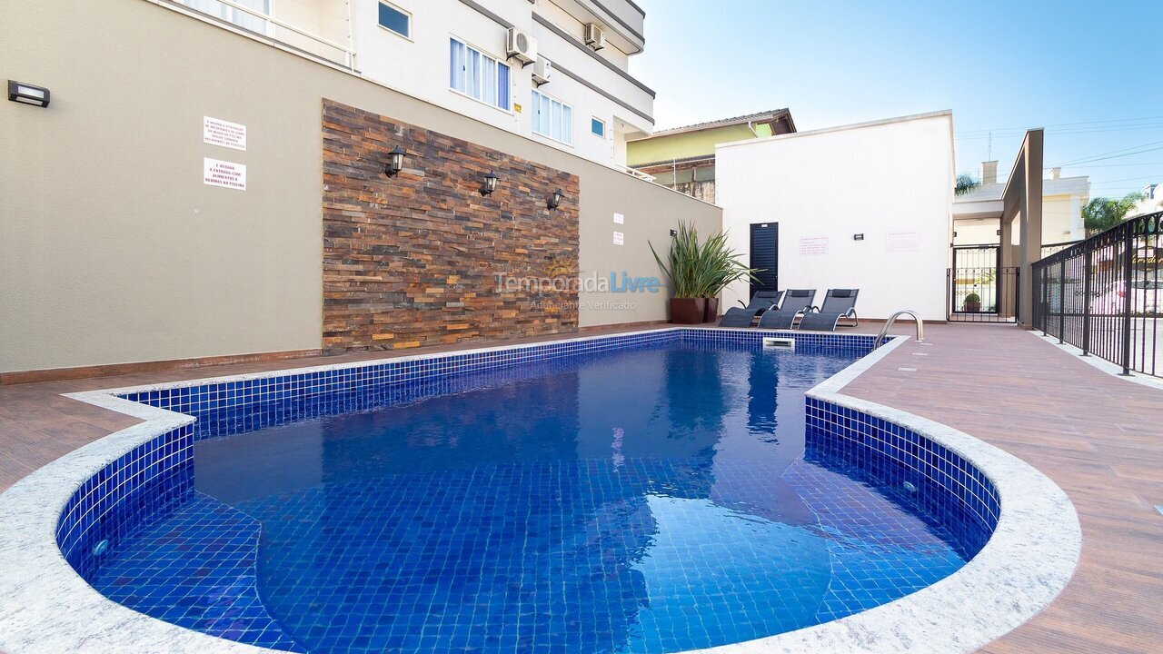 Apartment for vacation rental in Bombinhas (Praia de Bombas)