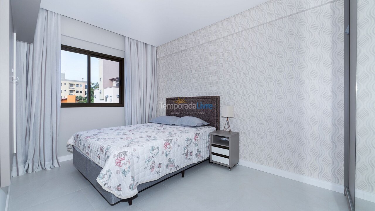 Apartamento para aluguel de temporada em Bombinhas (Praia de Bombinhas)