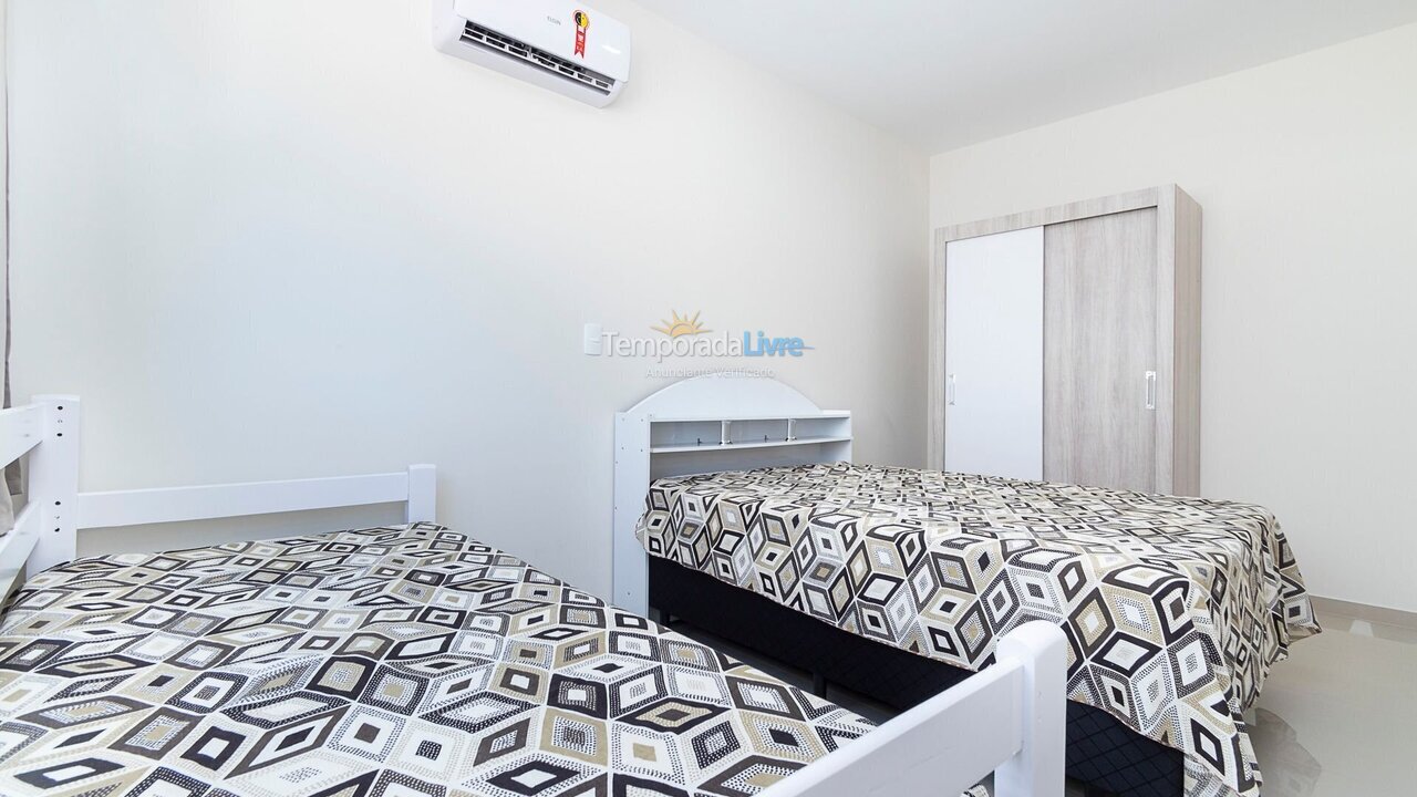 Apartamento para aluguel de temporada em Bombinhas (Praia de Bombas)