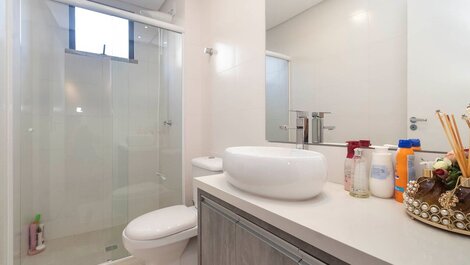 Rent Apartment 2 bedrooms and 1 suite Itapema / SC