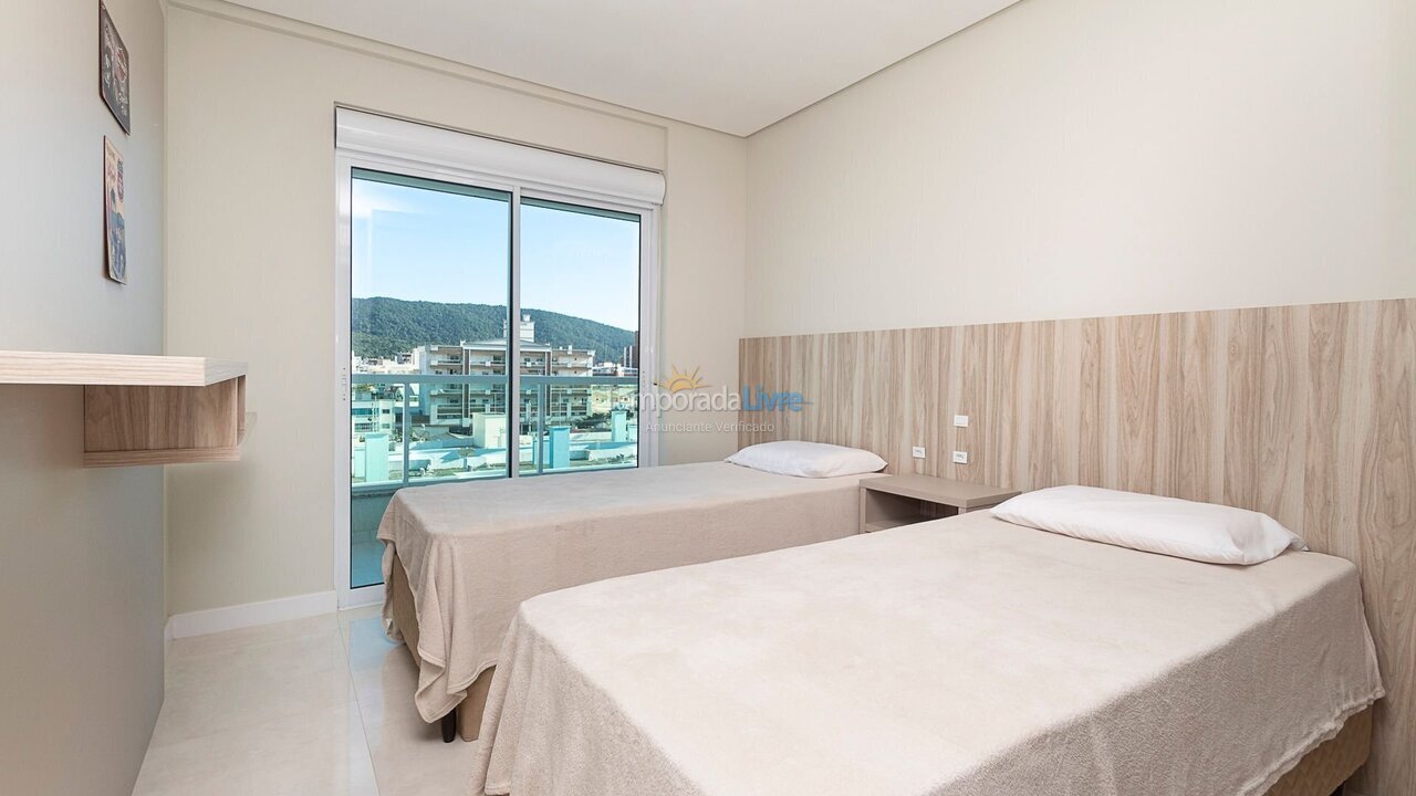 Apartment for vacation rental in Bombinhas (Praia de Bombas)