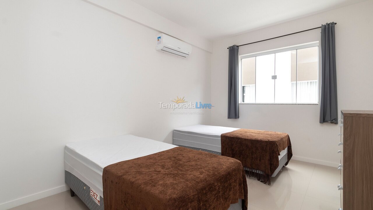 Apartamento para aluguel de temporada em Bombinhas (Praia de Bombas)