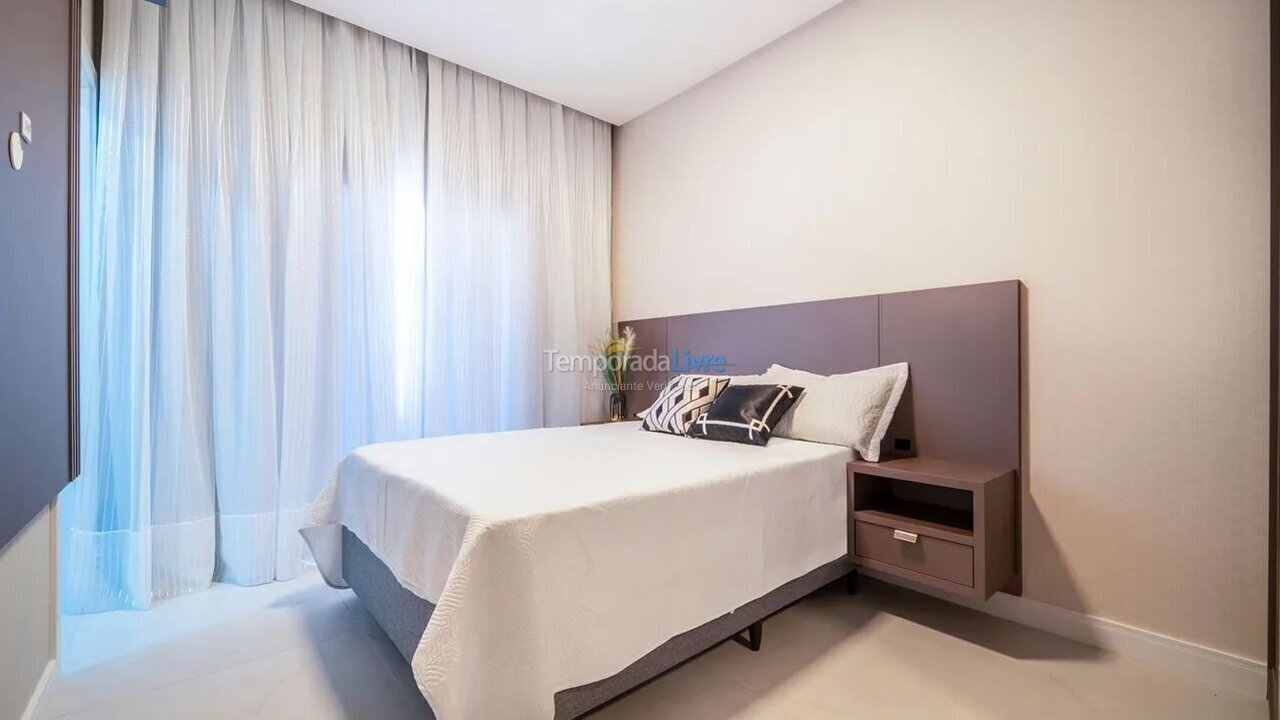 Apartment for vacation rental in Bombinhas (Praia de Bombinhas)