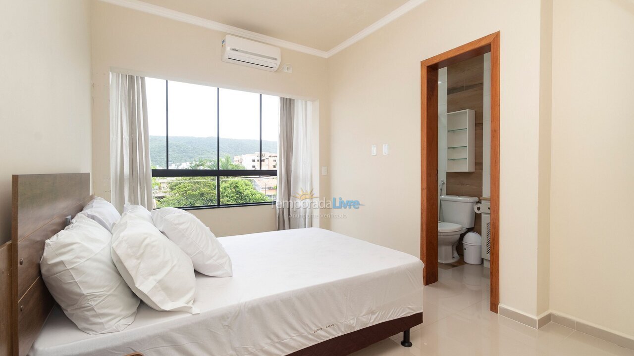 Apartamento para aluguel de temporada em Bombinhas (Praia de Bombas)