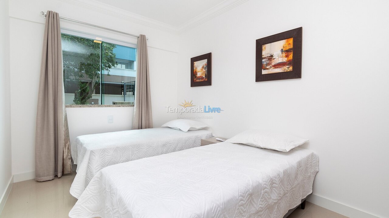 Apartment for vacation rental in Bombinhas (Praia de Bombas)