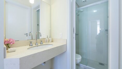 Alquilo Apartamento de 3 dormitorios y 1 suite Bombas / SC